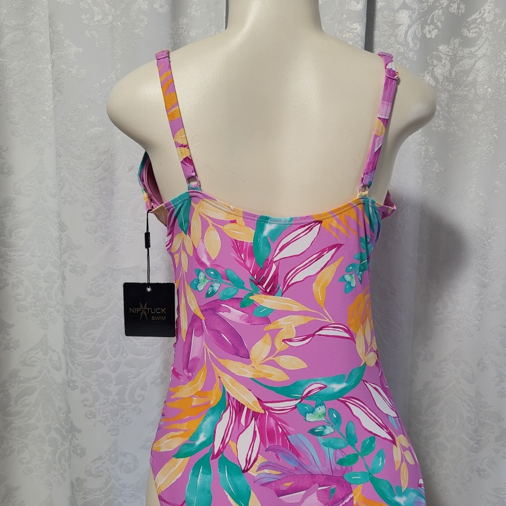 Nip Tuck Women's One Piece Swimsuit, Size 10, Pink Floral, Vacation Summer - Picture 14 of 16